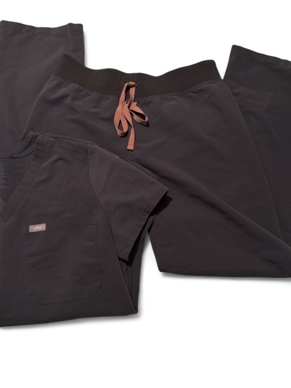 FIGS Women’s Scrub Set in Charcoal